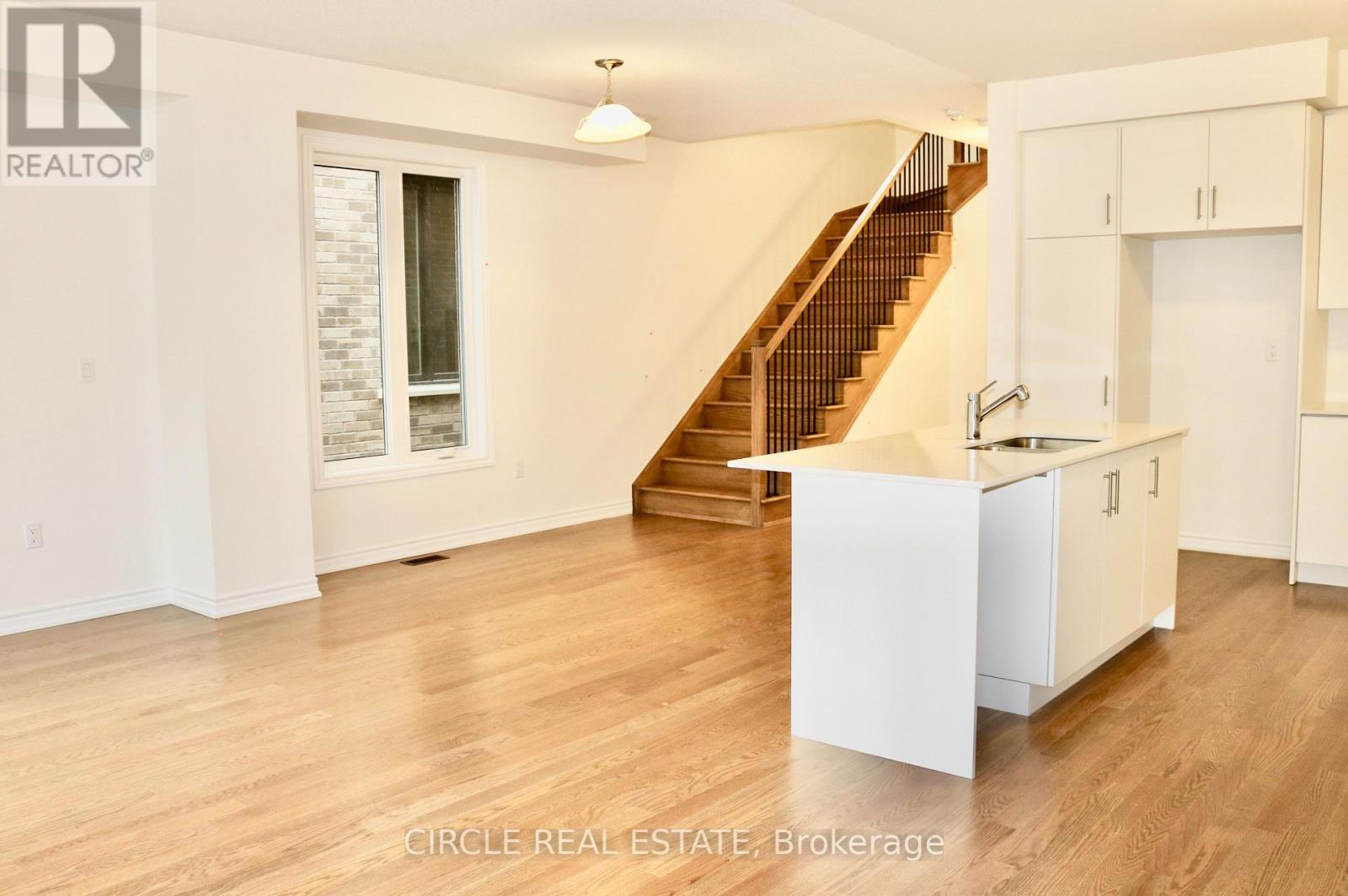 59 Phoenix Boulevard, Barrie (Painswick South), Ontario  L9J 0P7 - Photo 8 - S13439934