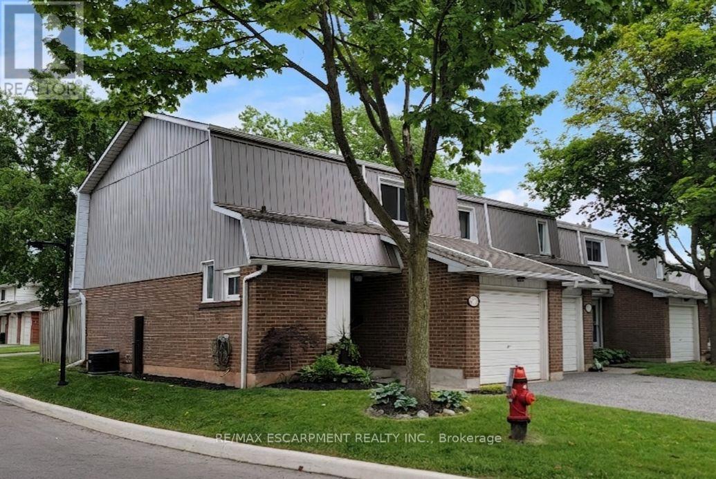 1 - 477 Woodview Road, Burlington, Ontario  L7N 2Z9 - Photo 4 - W13070536