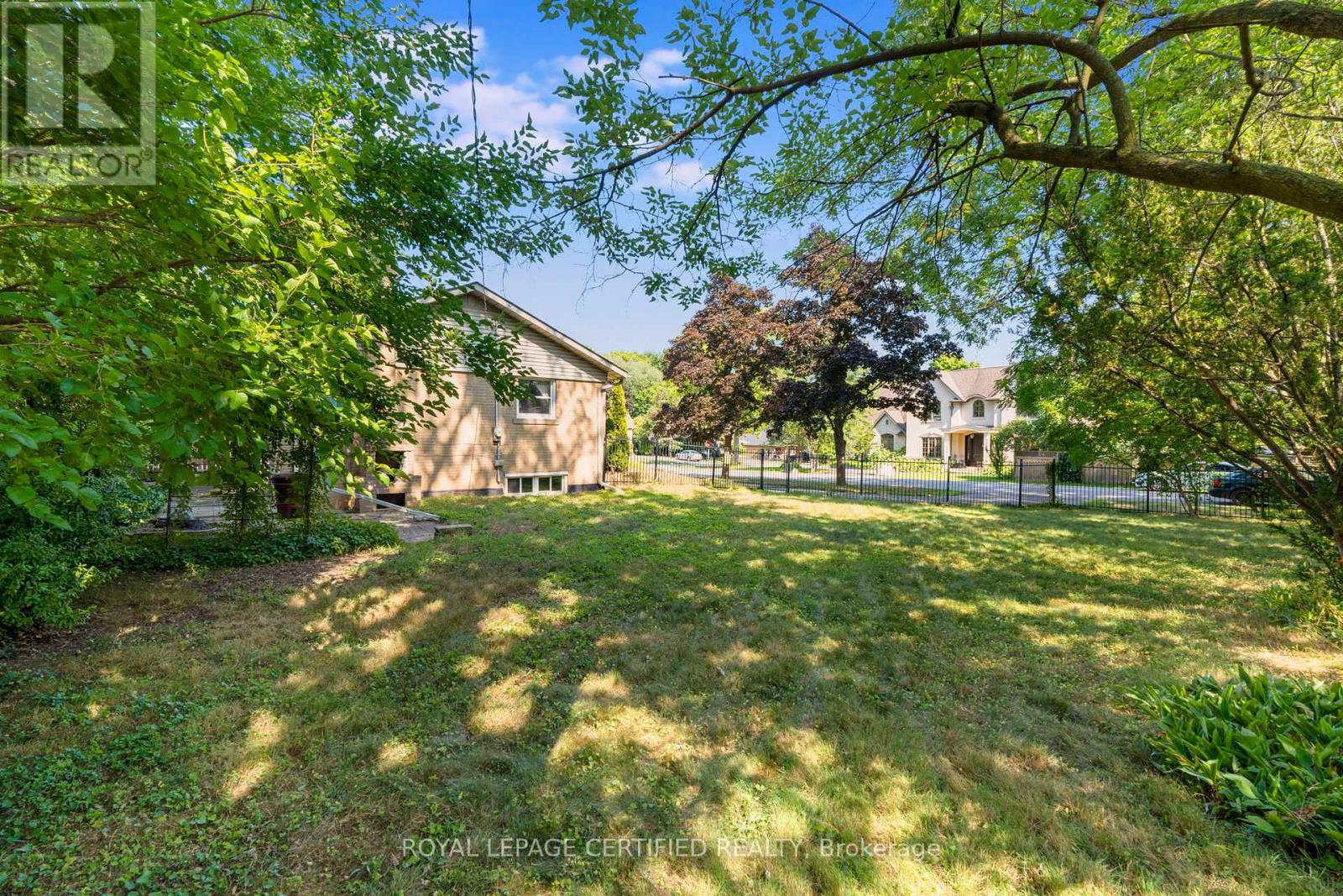 122 Selgrove Crescent, Oakville, Ontario  L6L 1L3 - Photo 14 - W13432942