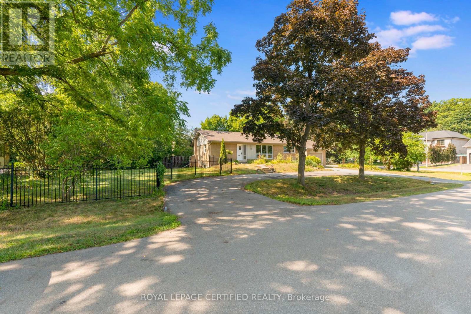 122 Selgrove Crescent, Oakville, Ontario  L6L 1L3 - Photo 18 - W13432942