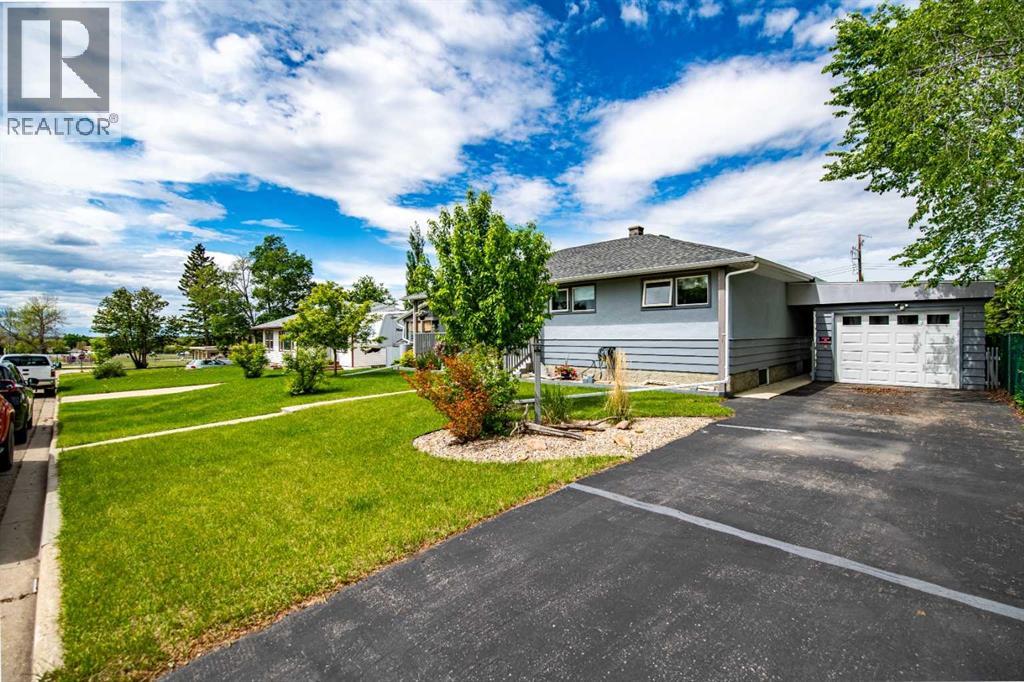 5024 43 Street, Innisfail, Alberta  T4G 1K2 - Photo 2 - A2318545