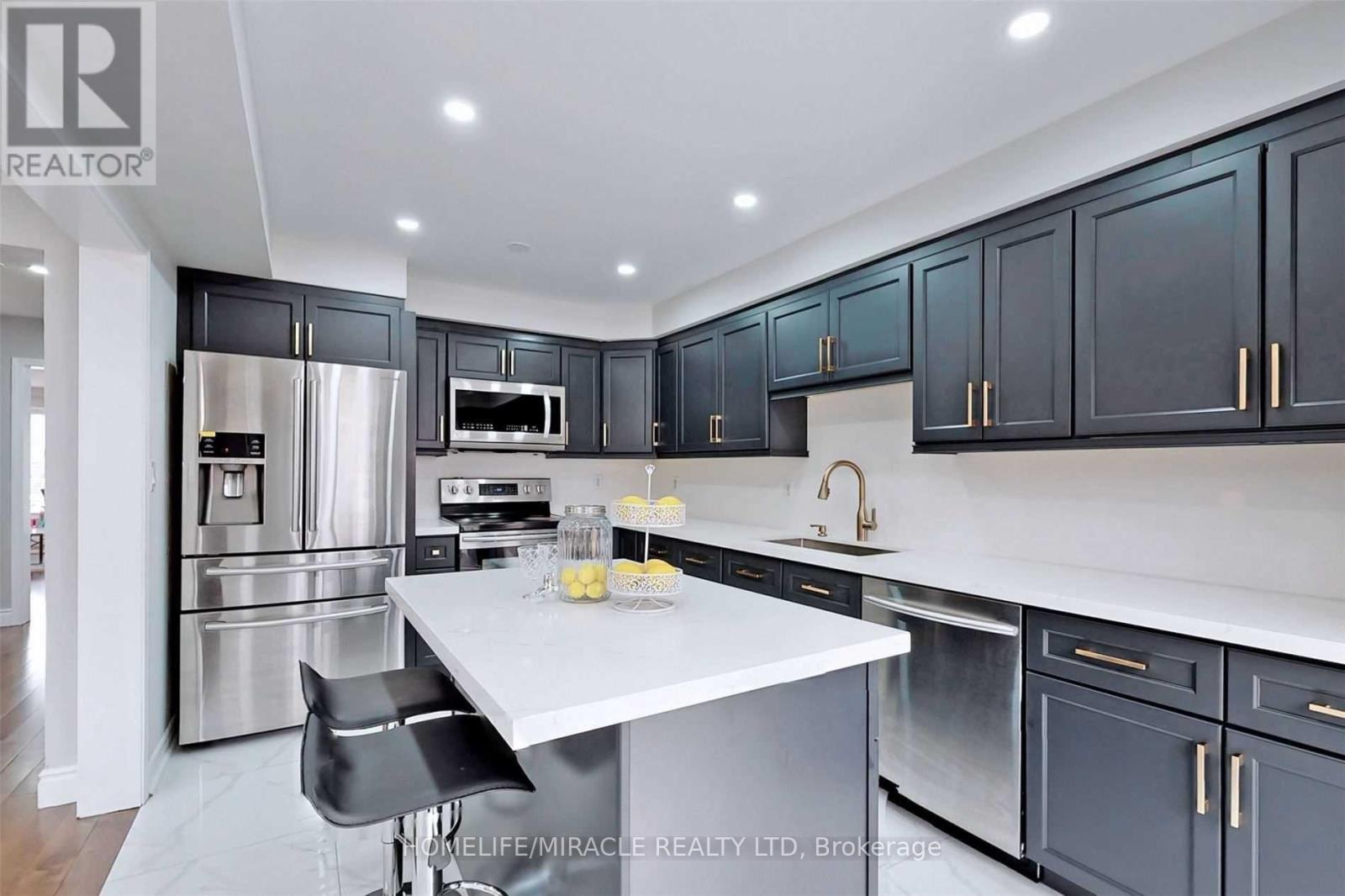 16 Sentimental Way, Brampton, Ontario  L7A 2S1 - Photo 12 - W13439848