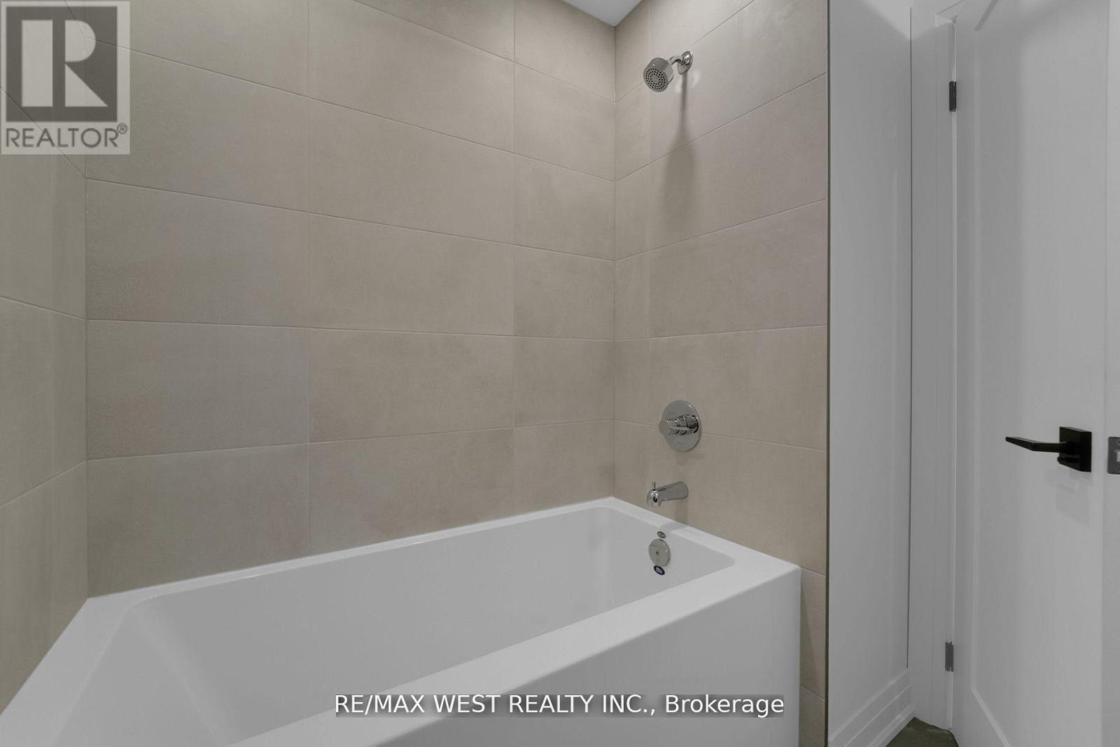 Lower - 521 St Johns Road, Toronto, Ontario  M6S 2L7 - Photo 13 - W13439860