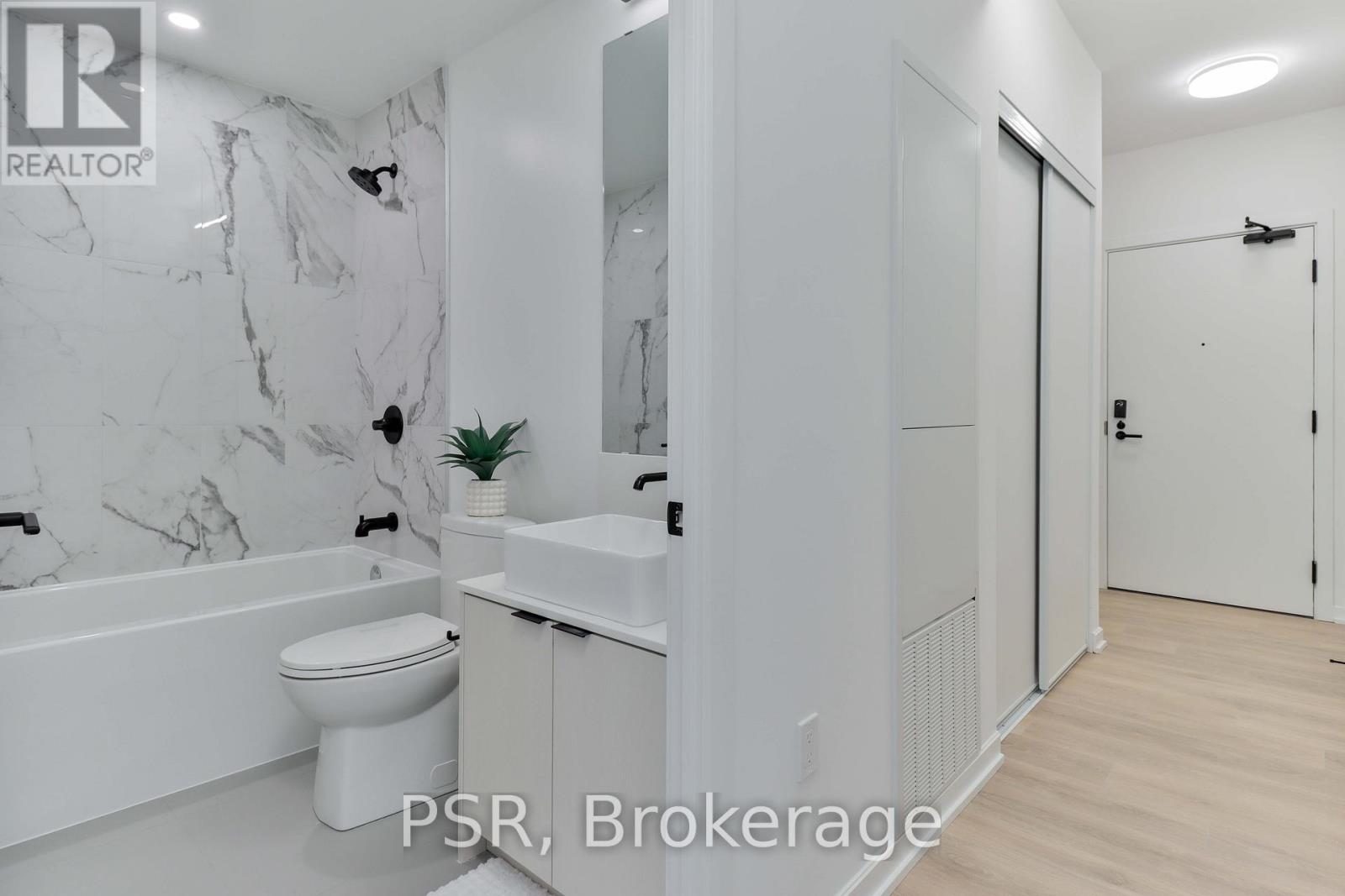 2402 - 1285 Dupont Street, Toronto, Ontario  M6H 0E3 - Photo 2 - W13439876