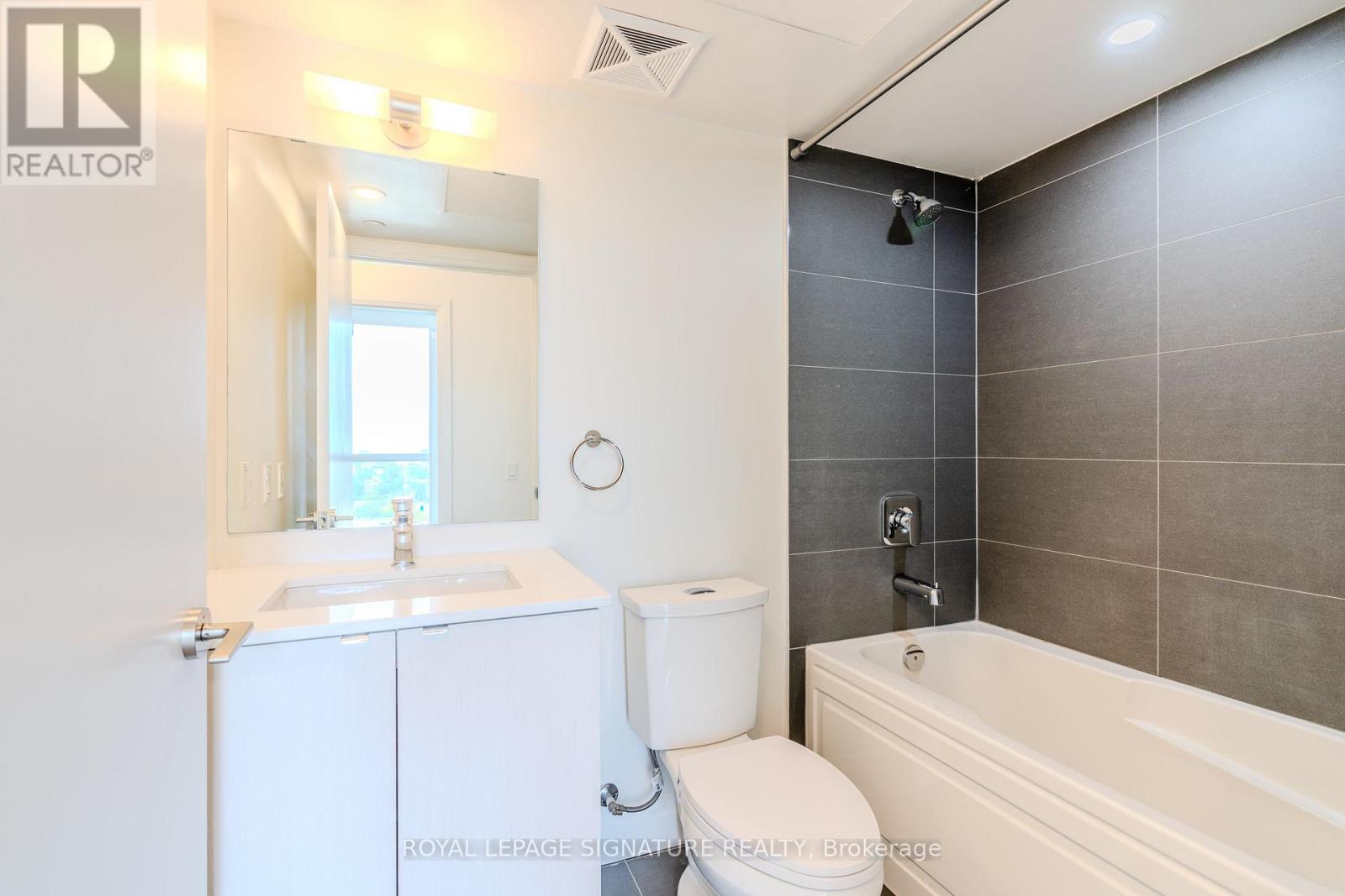 1101 - 1461 Lawrence Avenue W, Toronto, Ontario  M6L 0A6 - Photo 18 - W13440020