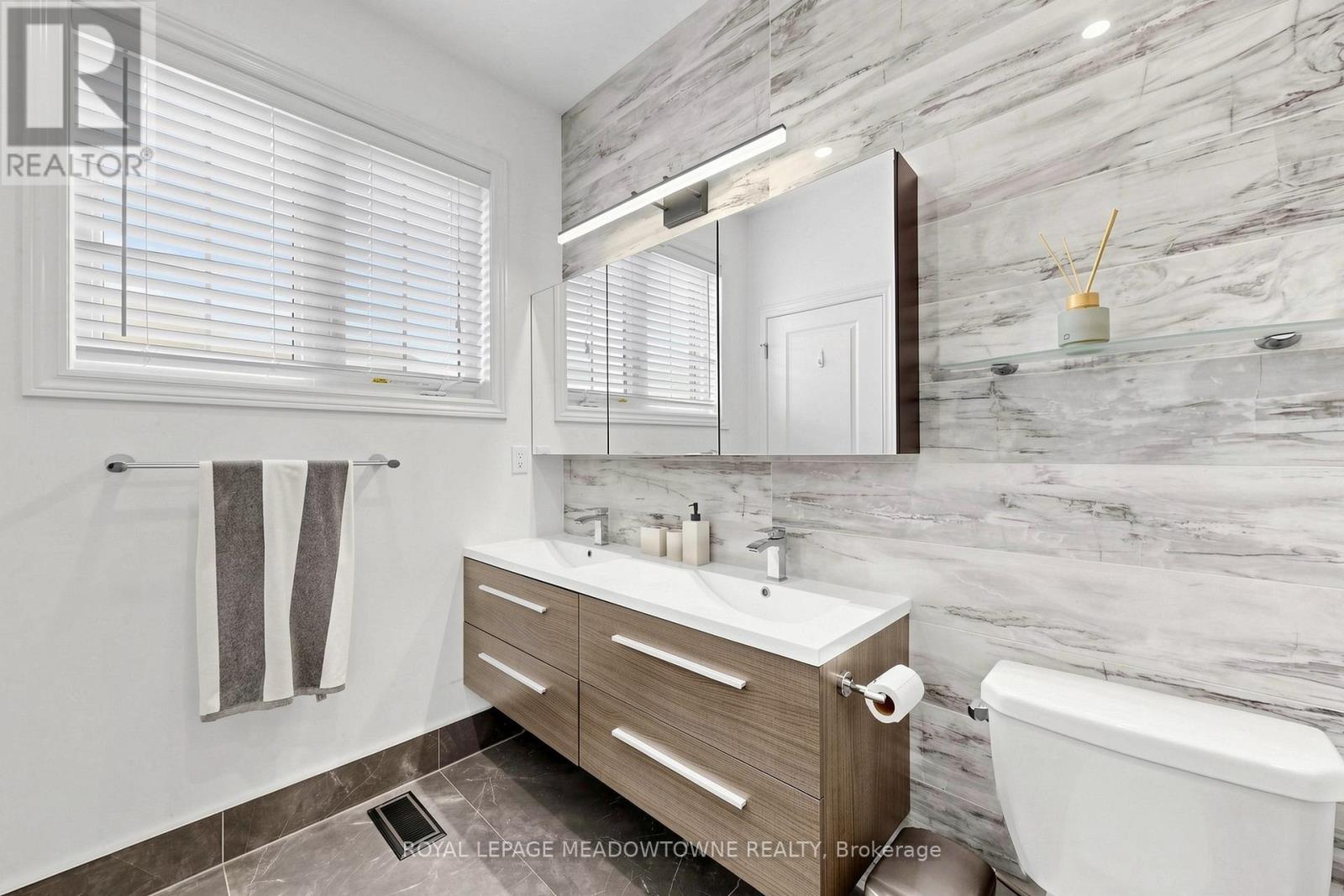 3892 Arvona Place, Mississauga, Ontario  L5M 0Y5 - Photo 26 - W13440032
