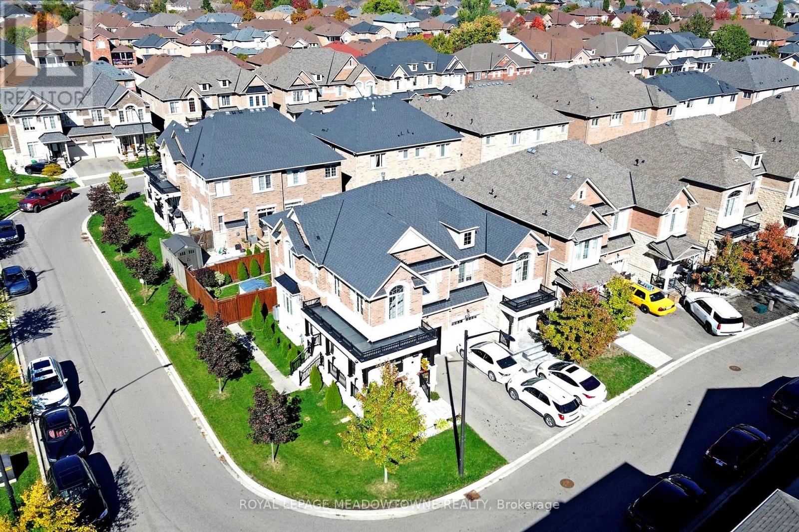 3892 Arvona Place, Mississauga, Ontario  L5M 0Y5 - Photo 47 - W13440032