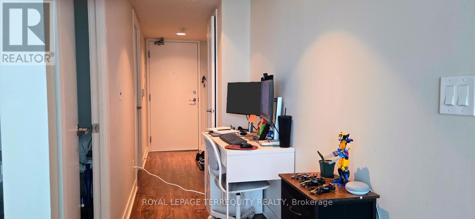 1708 - 155 Legion Road N, Toronto, Ontario  M8Y 0A7 - Photo 4 - W13440070