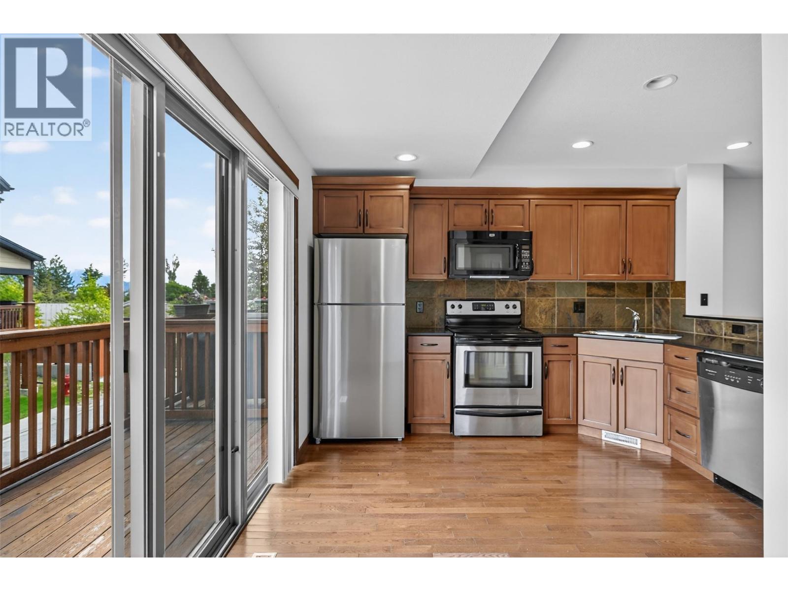 1000 9th Street Unit# 10, Invermere, British Columbia  V0A 1K4 - Photo 10 - 10391115