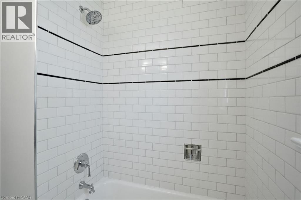 1642 King Street E, Hamilton, Ontario  L8K 1T9 - Photo 19 - 40832713