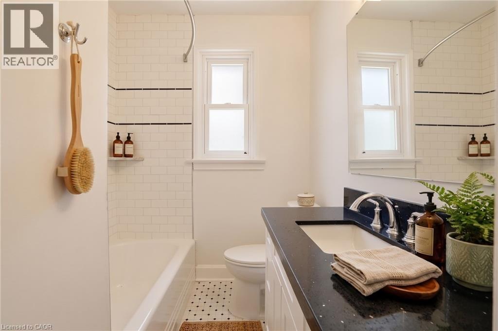 1642 King Street E, Hamilton, Ontario  L8K 1T9 - Photo 17 - 40832713