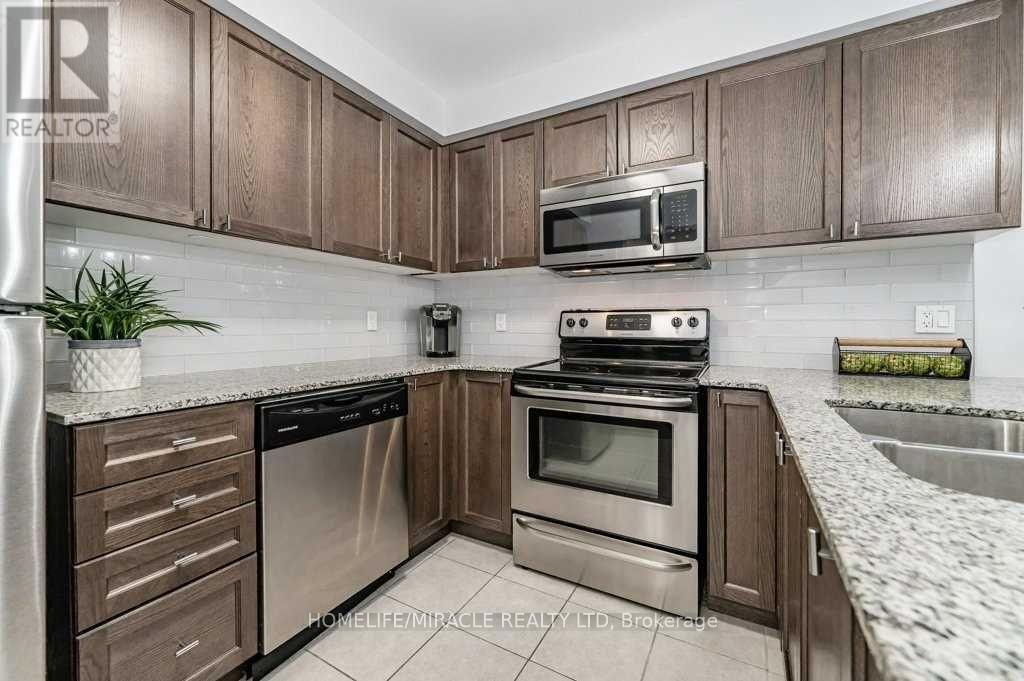 929 Apple Hill Lane, Kitchener, Ontario  N2R 0L7 - Photo 14 - X13439960