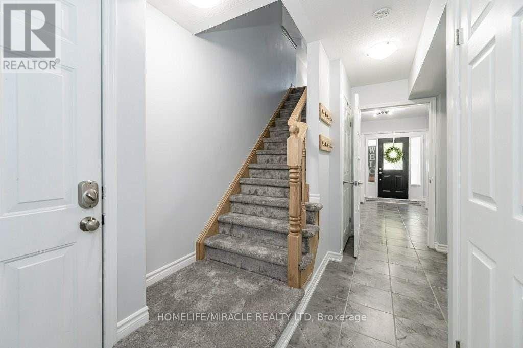 929 Apple Hill Lane, Kitchener, Ontario  N2R 0L7 - Photo 7 - X13439960