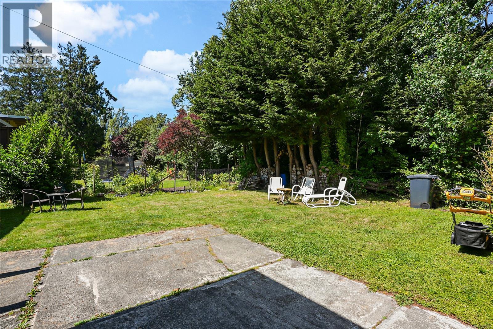 9376 Maryland Dr, Sidney, British Columbia  V8L 2R3 - Photo 31 - 1039500
