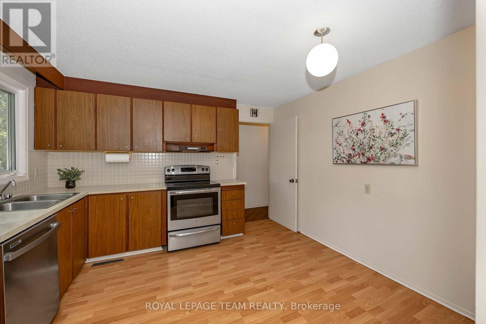 38 Elmbank Crescent, Ottawa, Ontario  K2G 3P6 - Photo 11 - X13440126