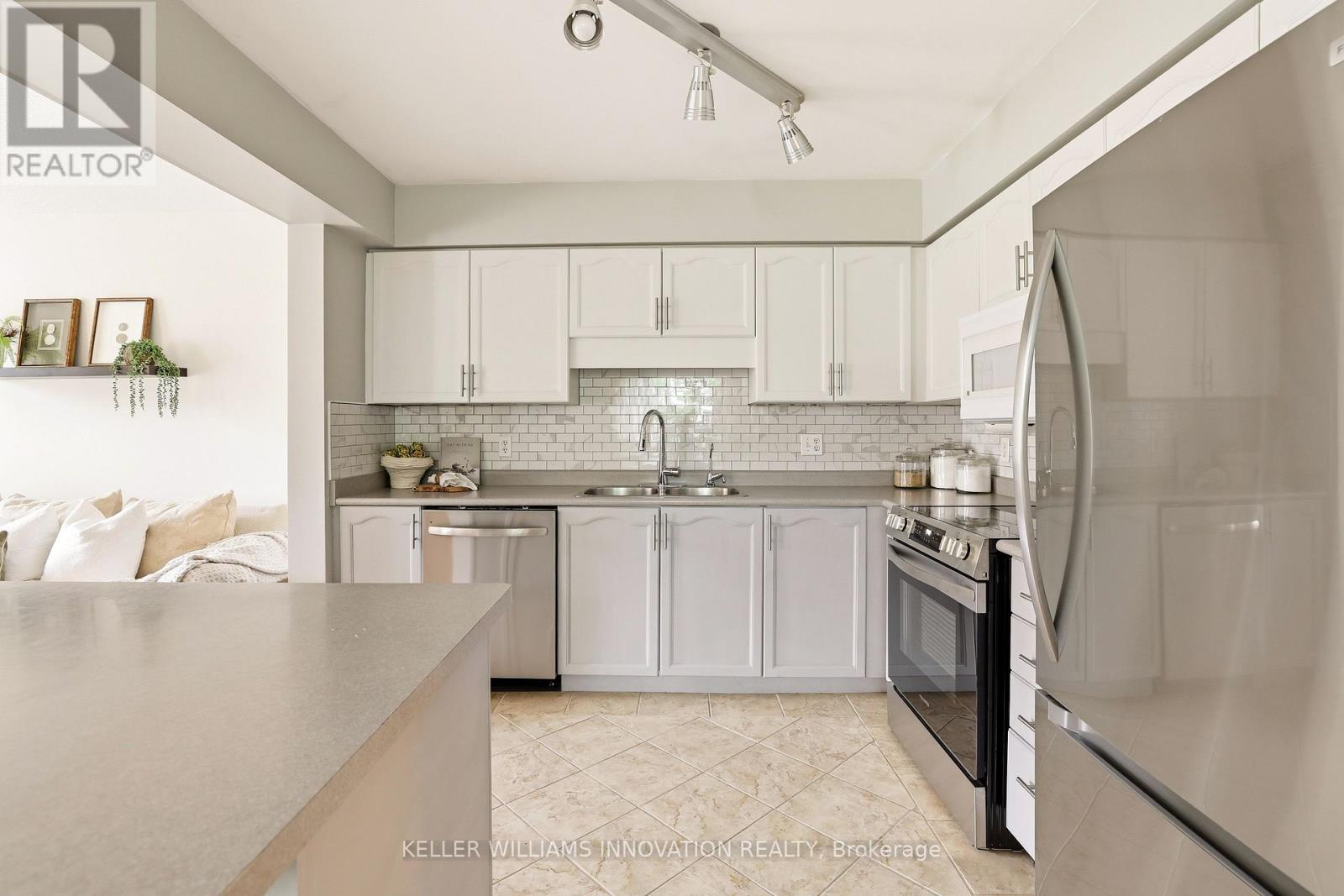 635 Royal Fern Street, Waterloo, Ontario  N2V 2P6 - Photo 9 - X13438200
