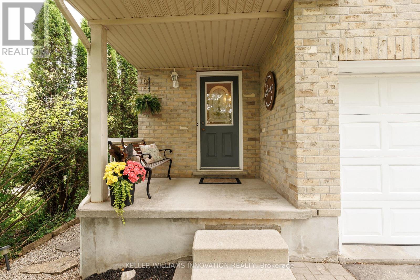 635 Royal Fern Street, Waterloo, Ontario  N2V 2P6 - Photo 3 - X13438200