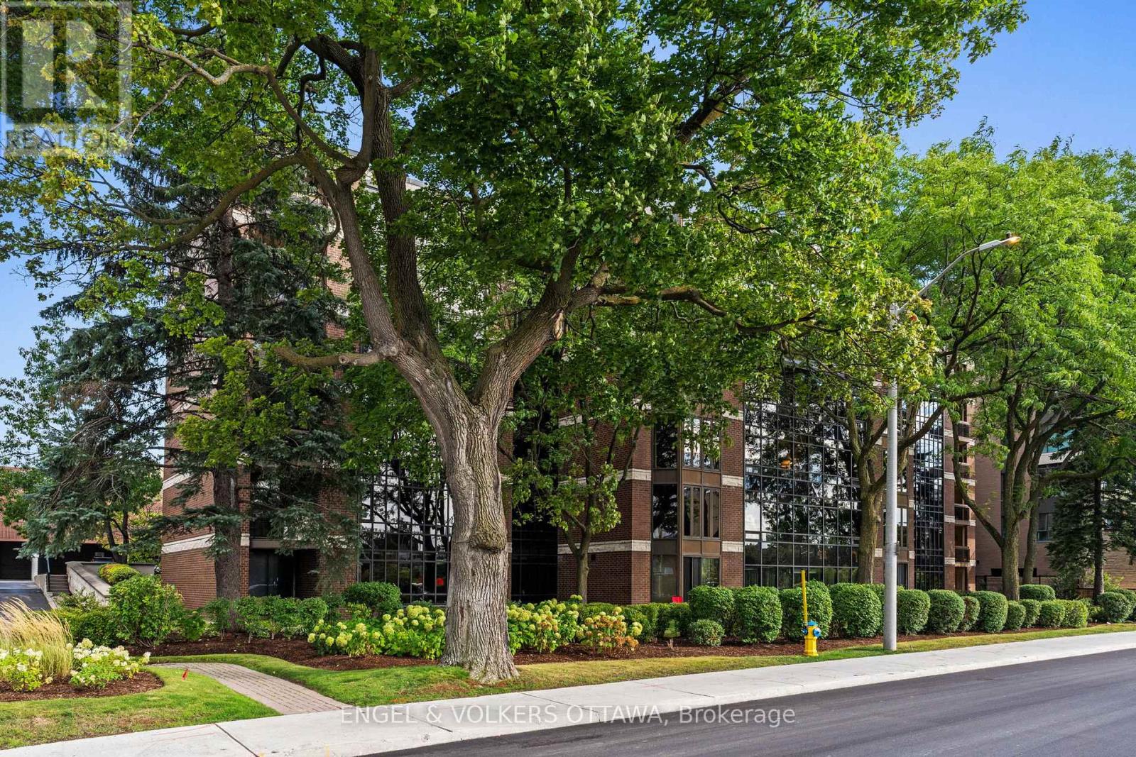 406 - 111 ECHO DRIVE, Ottawa, Ontario