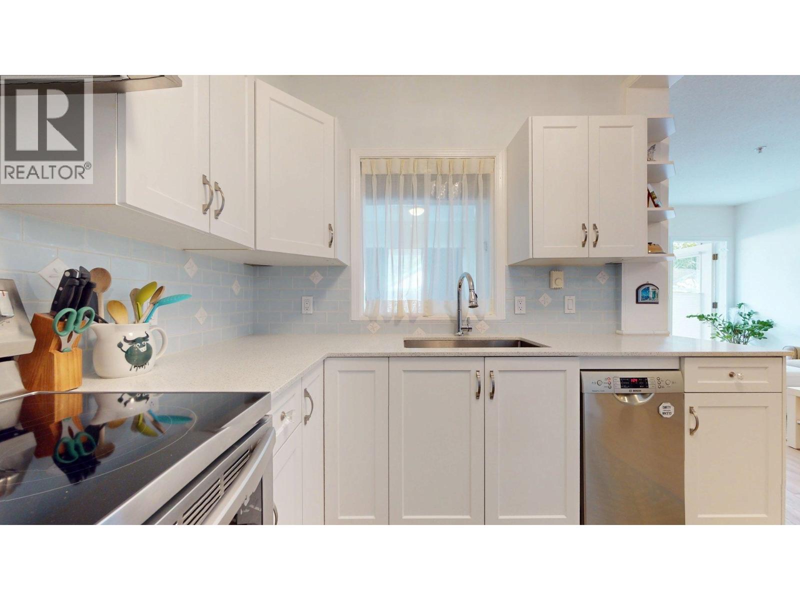107 1203 Pemberton Avenue, Squamish, British Columbia  V8B 0J7 - Photo 4 - R3135512