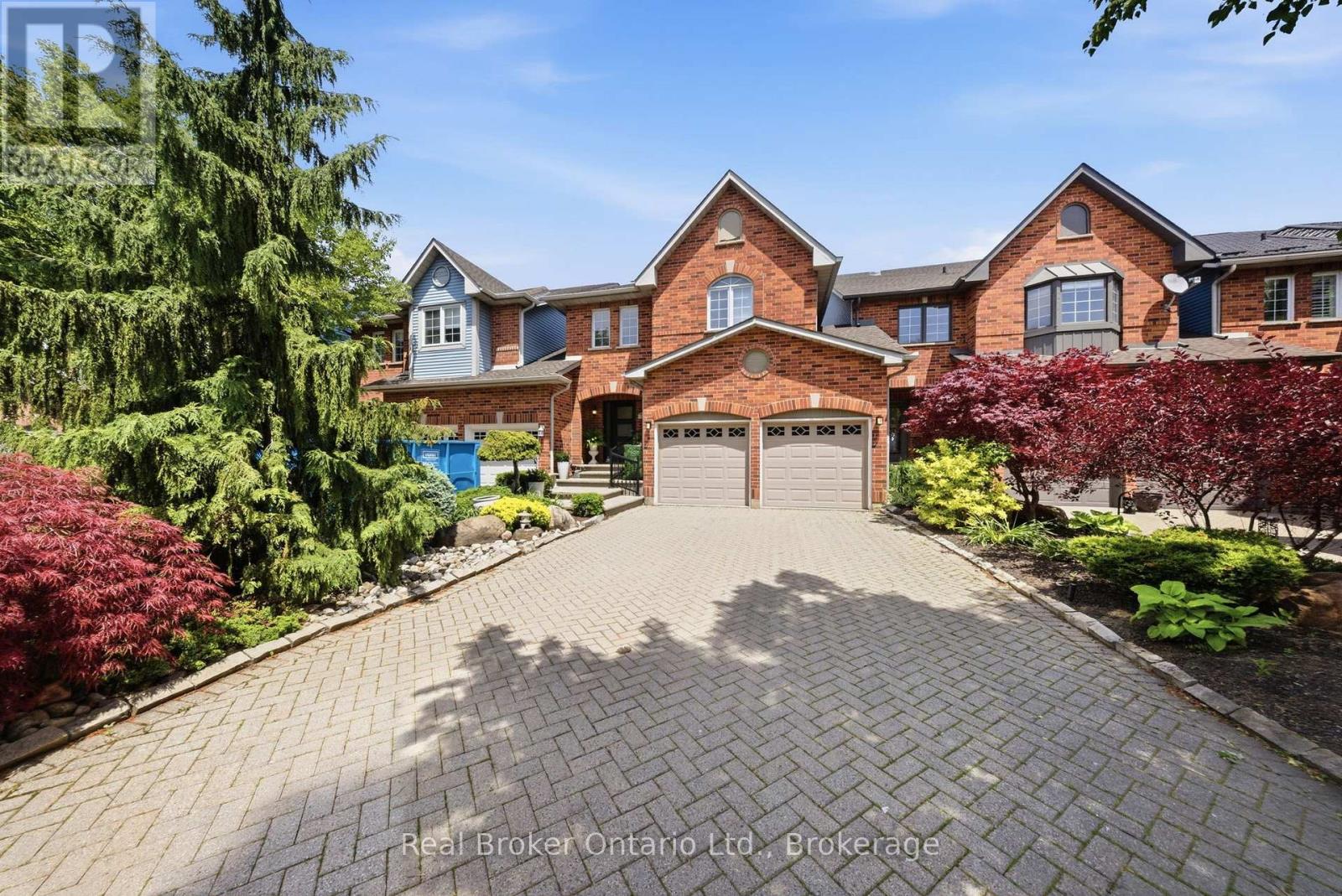 23 Edgewater Drive, Hamilton, Ontario  L8E 4Z2 - Photo 2 - X13440118