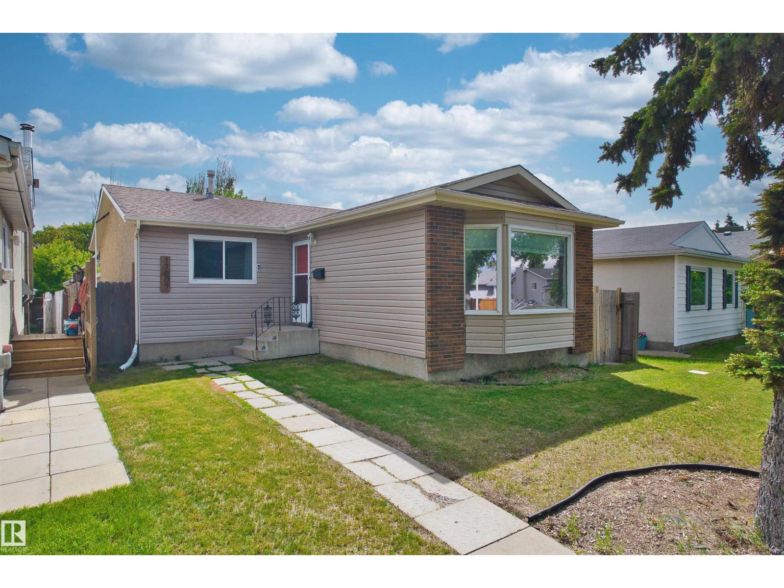 17007 95 ST NW, Edmonton, Alberta
