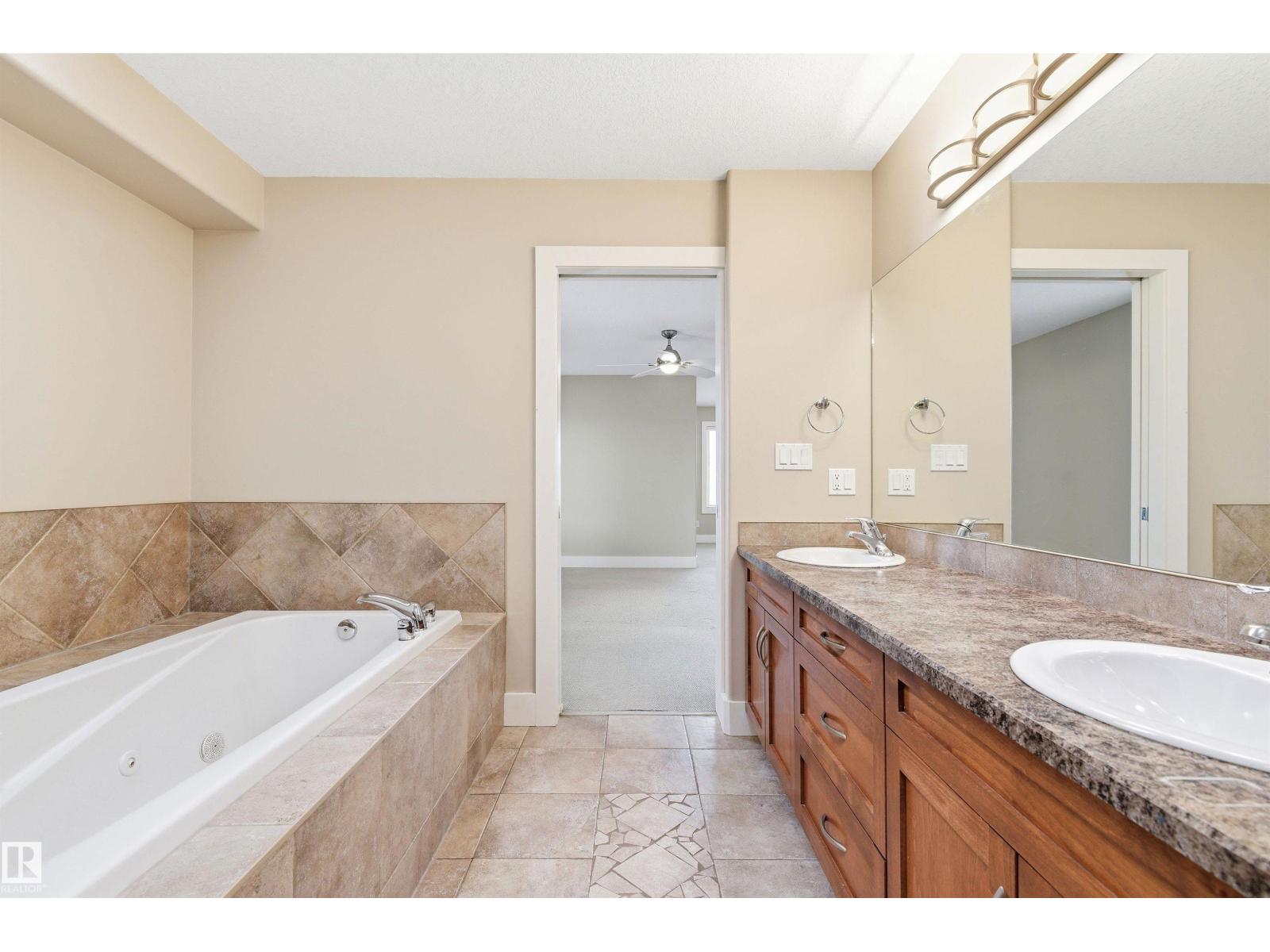 1512 Thorogood Cl NW, Edmonton, Alberta  T6R 3K7 - Photo 49 - E4493493