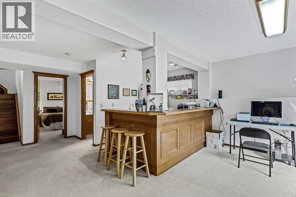 44 Valley Meadow Close NW, Calgary, Alberta  T3B 5M1 - Photo 23 - A2319932