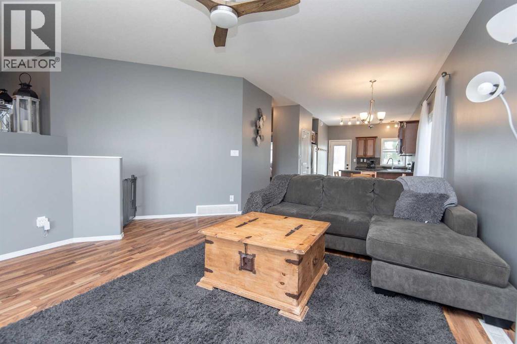 6 Castella Crescent, Red Deer, Alberta  T4P 0L4 - Photo 4 - A2316732