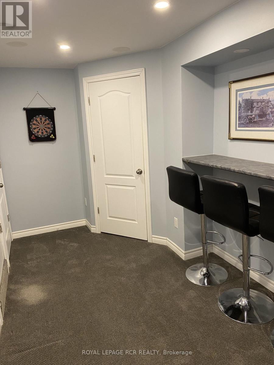 12 - 121 Milestone Crescent, Aurora, Ontario  L4G 3M2 - Photo 13 - N13440104