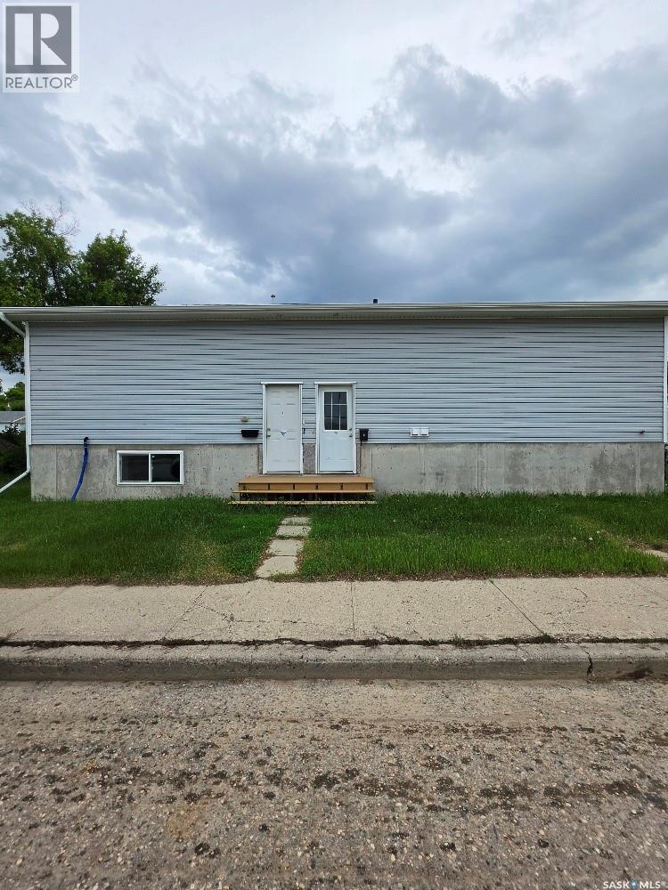 706 Rae Street, Regina, Saskatchewan  S4T 2A9 - Photo 2 - SK039311