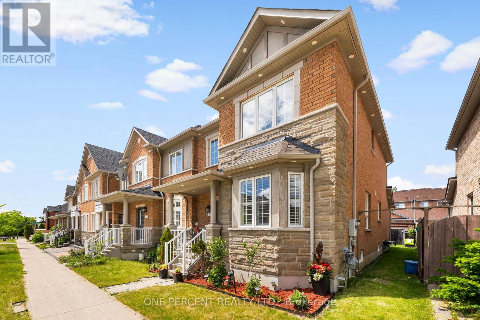 73 Andriana Crescent, Markham, Ontario  L6B 0C7 - Photo 2 - N13440142