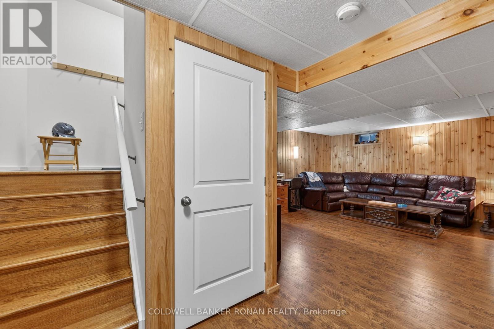 24 Ryan Court, Barrie, Ontario  L4M 6N7 - Photo 38 - S13440174