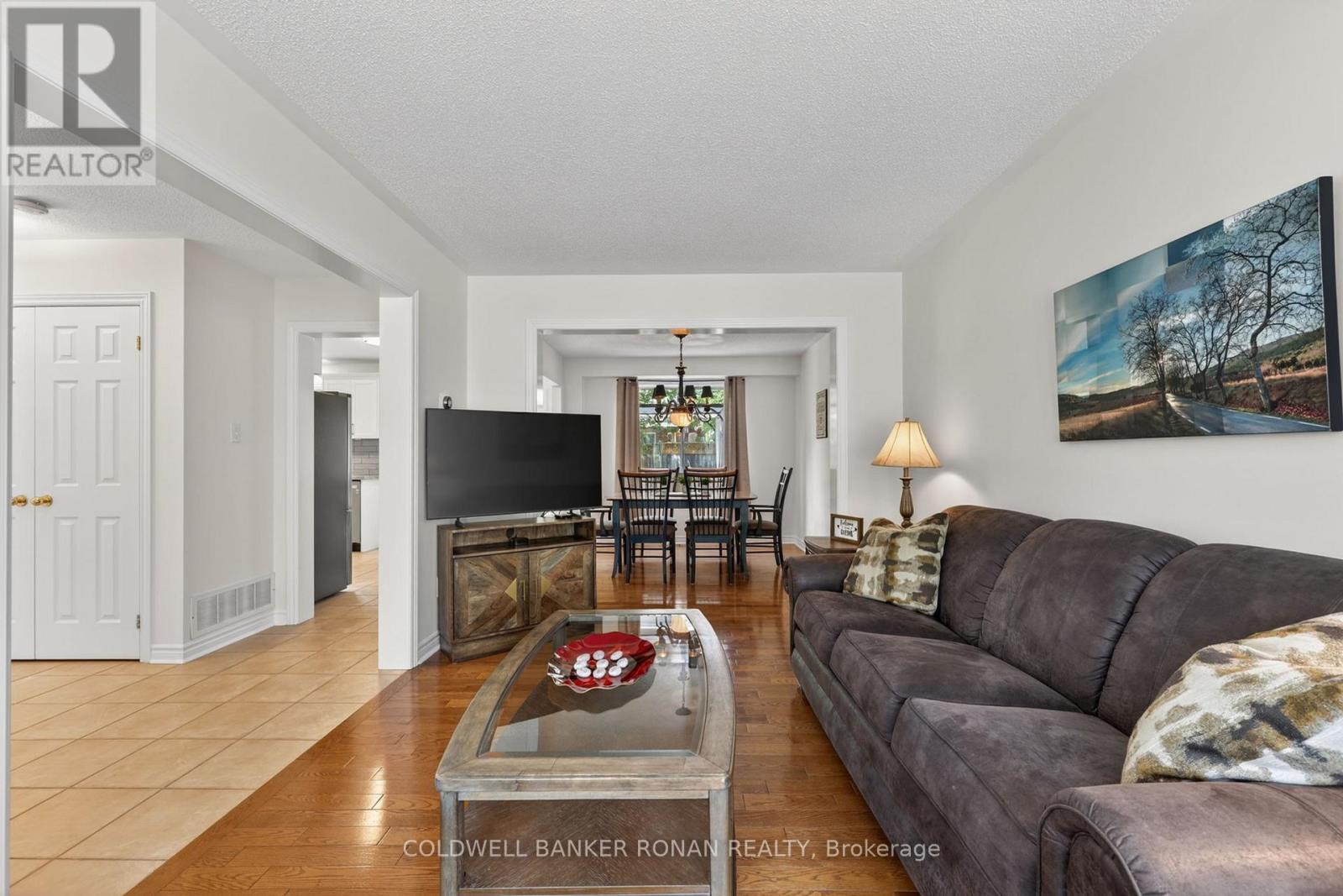 24 Ryan Court, Barrie, Ontario  L4M 6N7 - Photo 8 - S13440174
