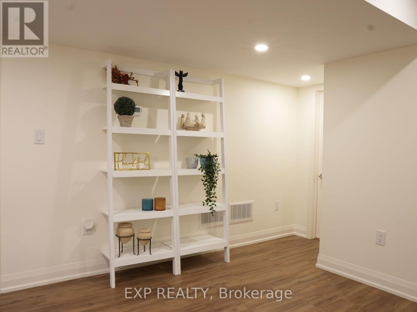 Bsmt - 1167 Bancroft Drive, Mississauga, Ontario  L5V 1B6 - Photo 18 - W13440128