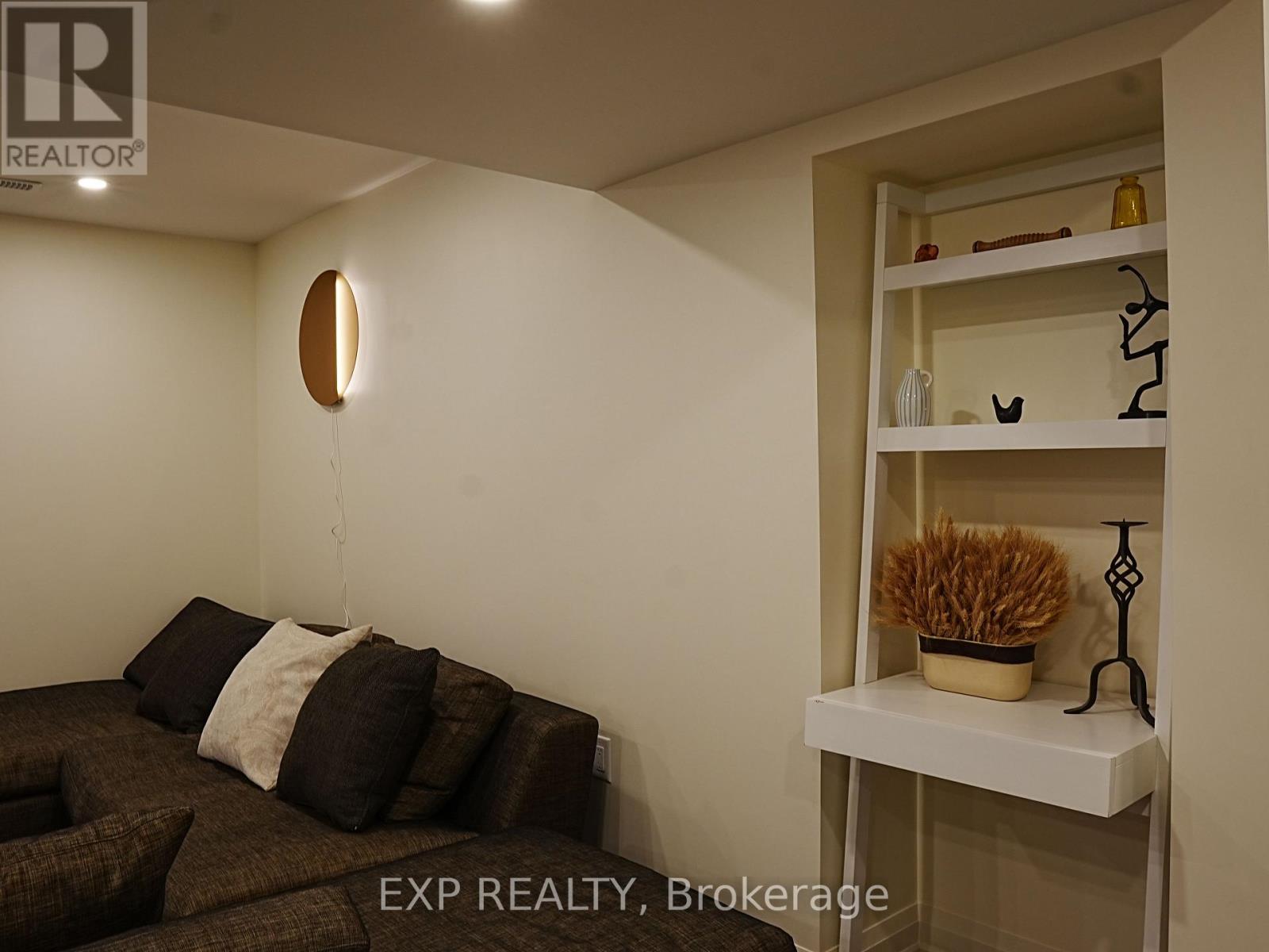 Bsmt - 1167 Bancroft Drive, Mississauga, Ontario  L5V 1B6 - Photo 3 - W13440128