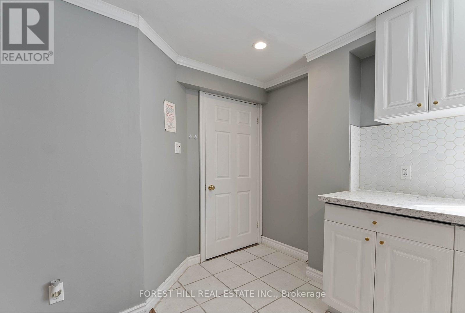 Bsmt - 5003 Rosebush Road, Mississauga, Ontario  L5M 5M4 - Photo 5 - W13440150