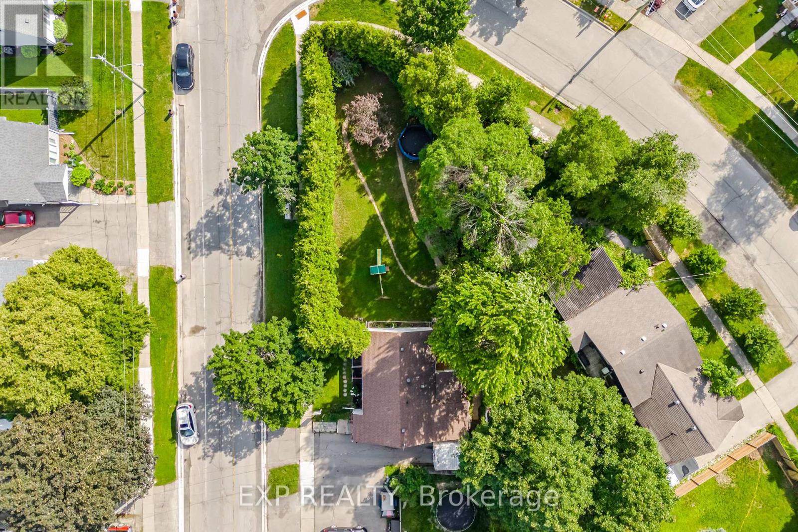 217 Mcdonald Boulevard, Halton Hills, Ontario  L7J 1B2 - Photo 3 - W13440154