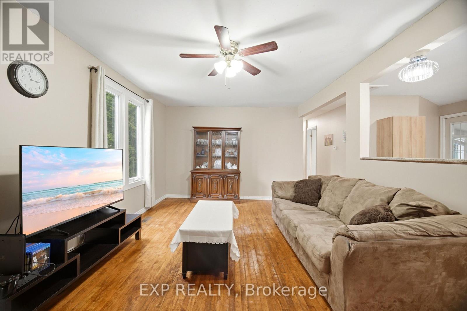 217 Mcdonald Boulevard, Halton Hills, Ontario  L7J 1B2 - Photo 7 - W13440154