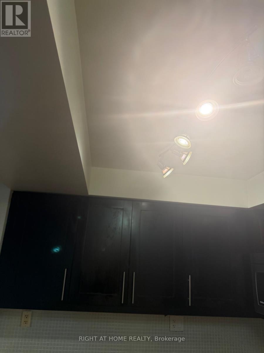 501 - 1 Bedford Road, Toronto, Ontario M5R 2B5 - Photo 8 - C12960958