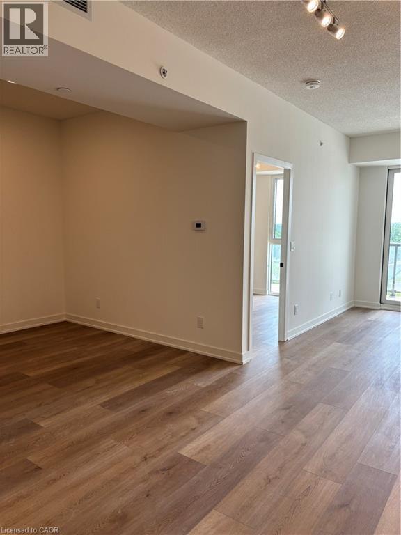 33 Erie Avenue Unit# 1005, Brantford, Ontario  N3S 2E7 - Photo 5 - 40838400