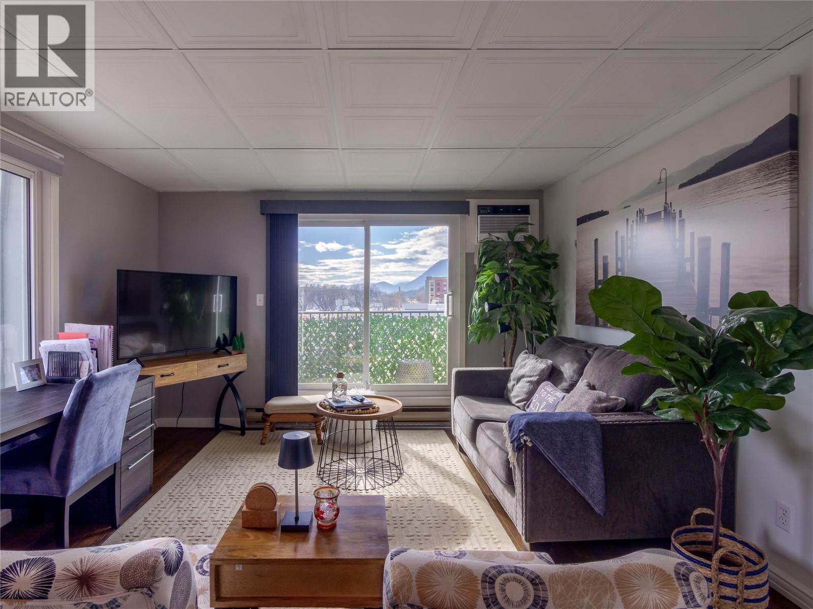 922 Dynes Avenue Unit# 301, Penticton, British Columbia  V2A 7X7 - Photo 6 - 10389587