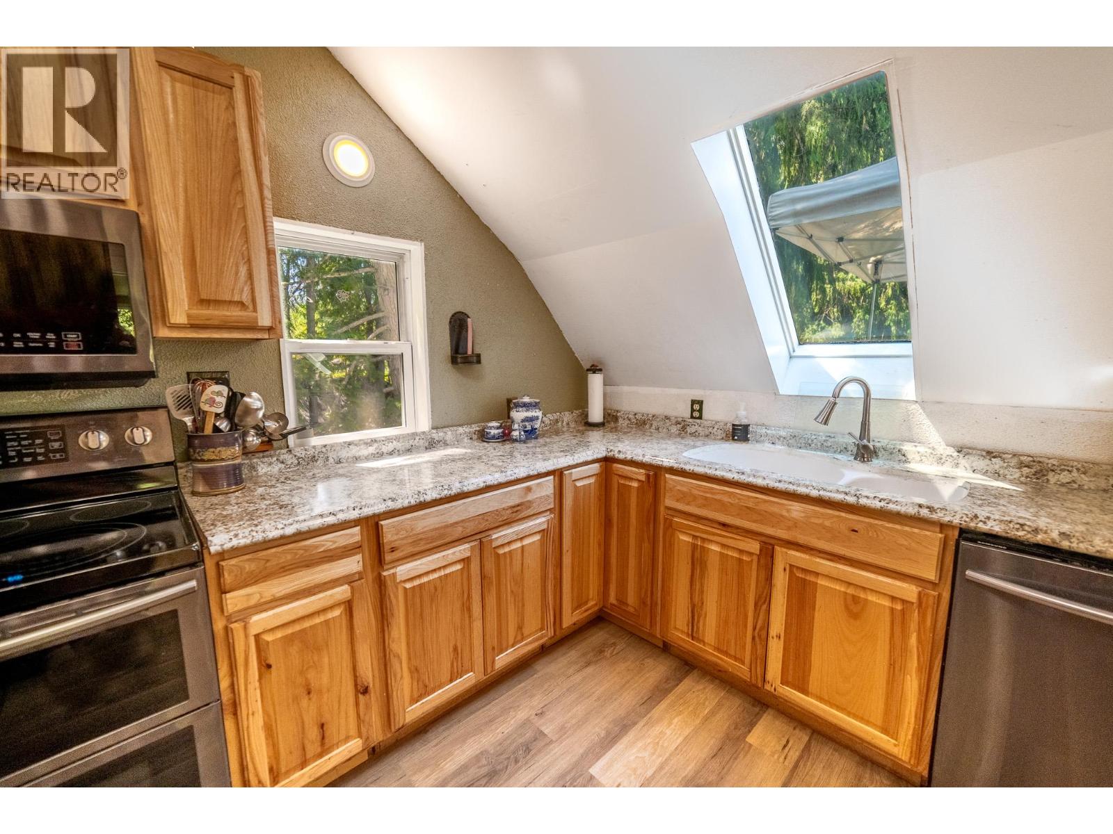 1766 Riondel  N Road, Riondel, British Columbia  V0B 2B0 - Photo 49 - 10390309