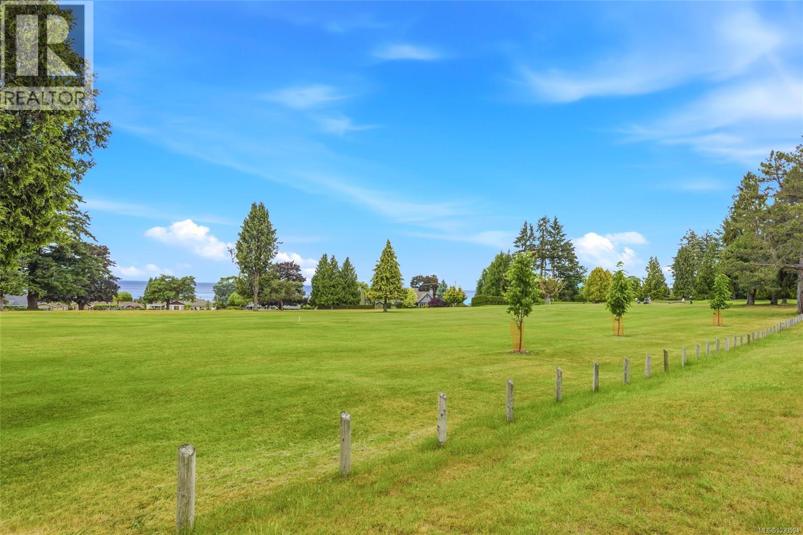 105 292 Crescent Rd E, Qualicum Beach, British Columbia V9K 0A5 - Photo 47 - 1039594