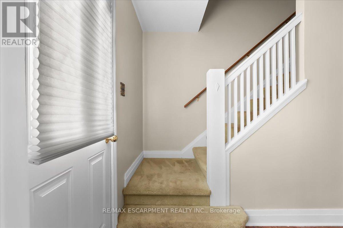 128 East 39th Street, Hamilton, Ontario  L8V 4H3 - Photo 8 - X13440156