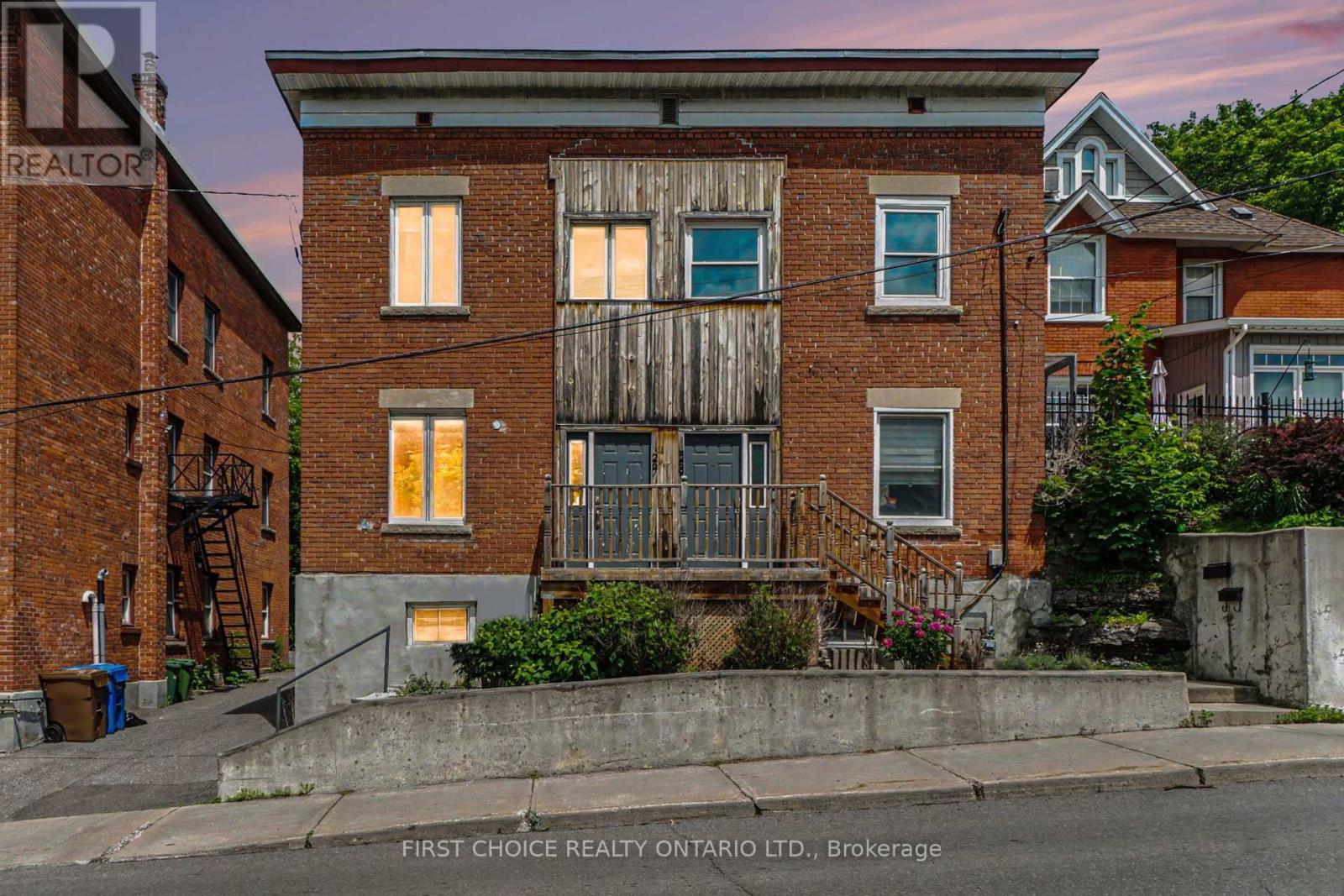 267 BOOTH STREET, Ottawa, Ontario
