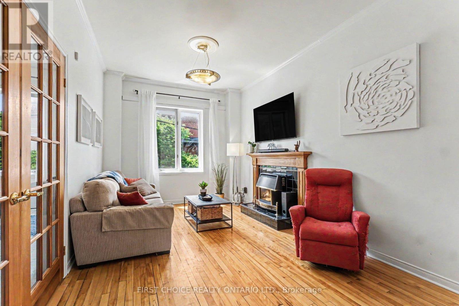 267 Booth Street, Ottawa, Ontario  K1R 7J5 - Photo 3 - X13440254