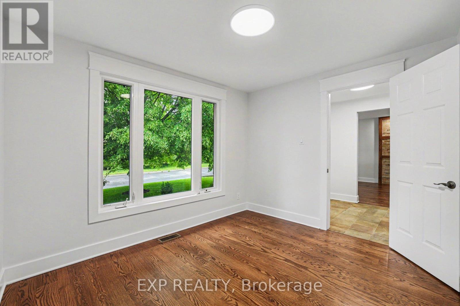 241 Anglehart Avenue, Ottawa, Ontario  K1E 2V7 - Photo 6 - X13440290