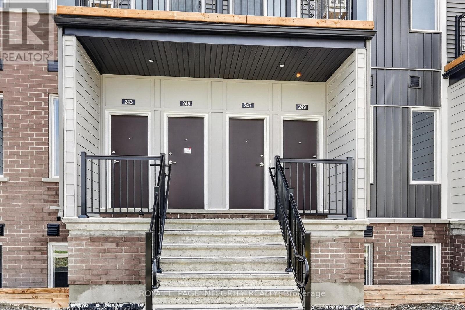 247 La Marche Avenue, Ottawa, Ontario  K1W 0Y3 - Photo 2 - X13440326