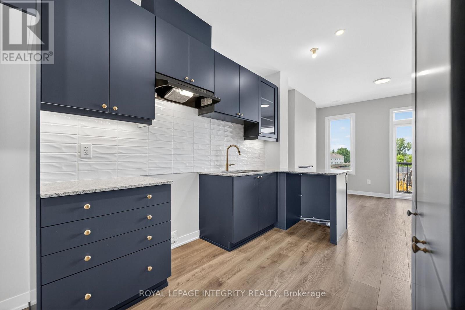 247 La Marche Avenue, Ottawa, Ontario  K1W 0Y3 - Photo 7 - X13440326