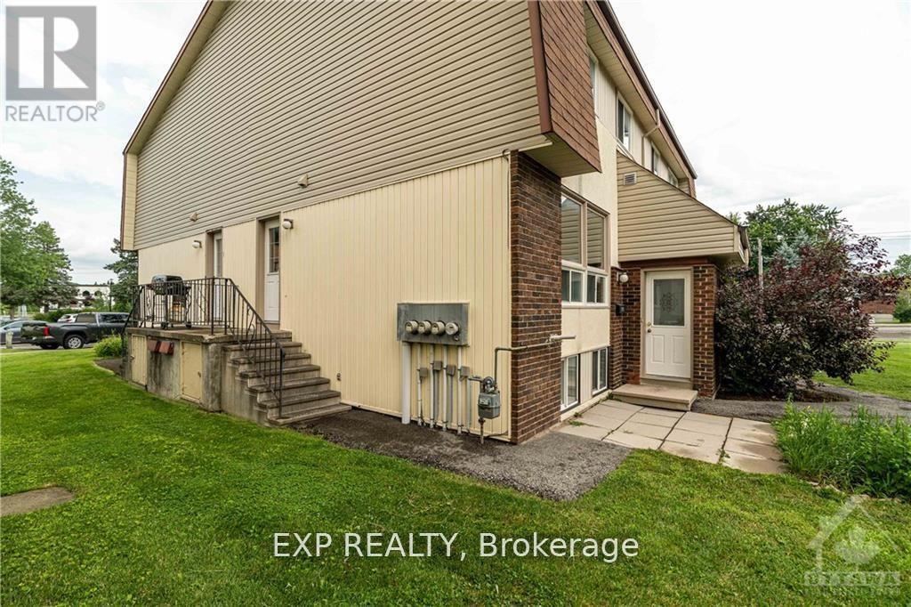 C - 20 Forester Crescent, Ottawa, Ontario  K2H 8X9 - Photo 4 - X13440334